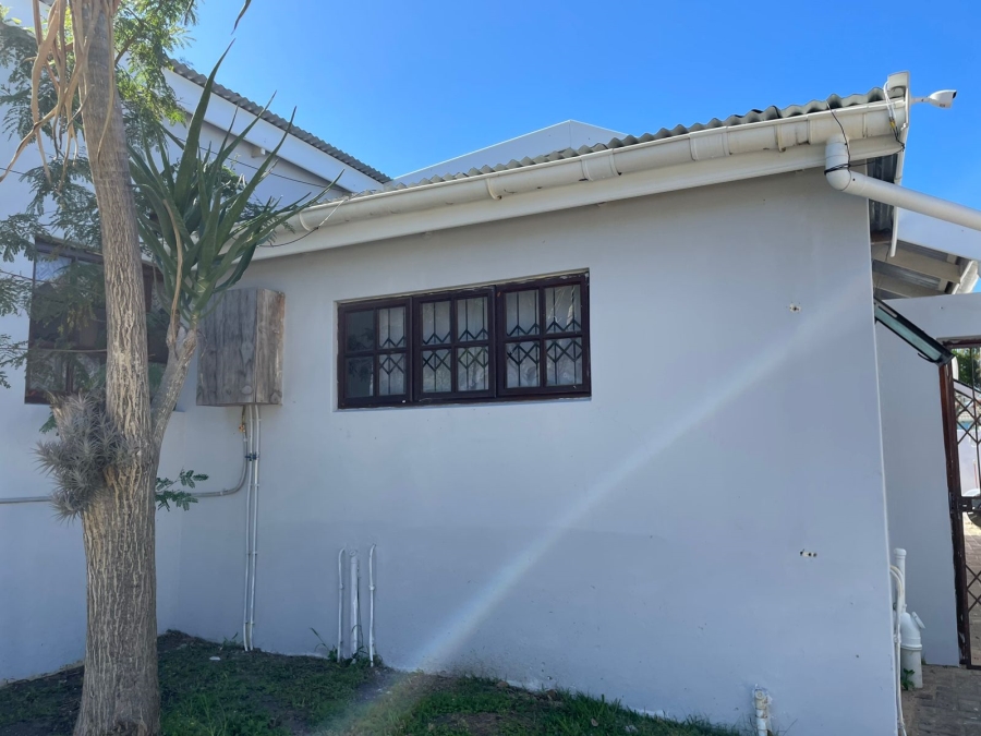 4 Bedroom Property for Sale in East Bank Eastern Cape